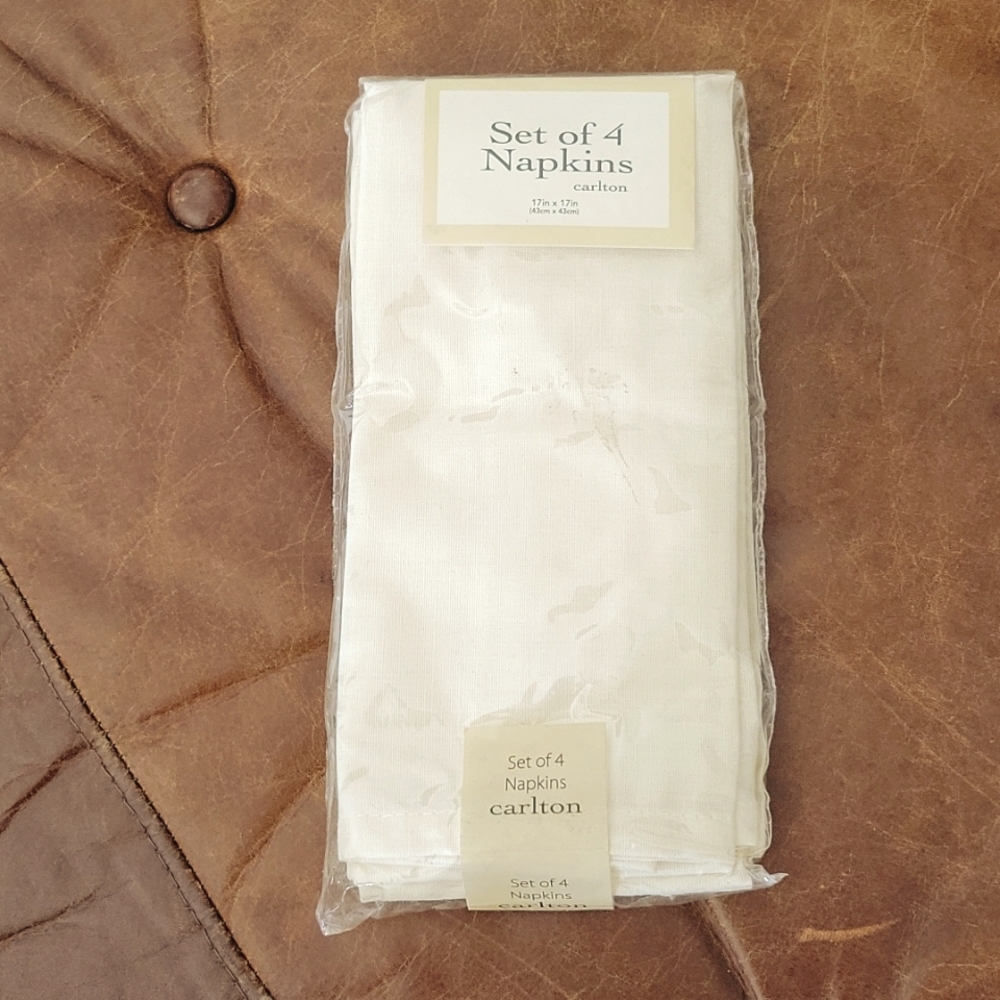 NWT Bed Bath & Beyond Buffet Napkins‎